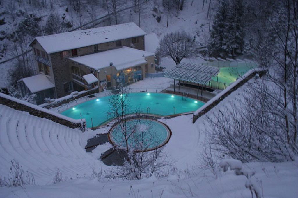 Font-Romeu-Odeillo-Via Residence Campredon - Decoration Typique - 25M2 De Terrasse Amenagee Plein Sud Avec Vue Panoramique - Internet - Jardin - Parking - Navette - Linge Et Menage En Options Payantes מראה חיצוני תמונה